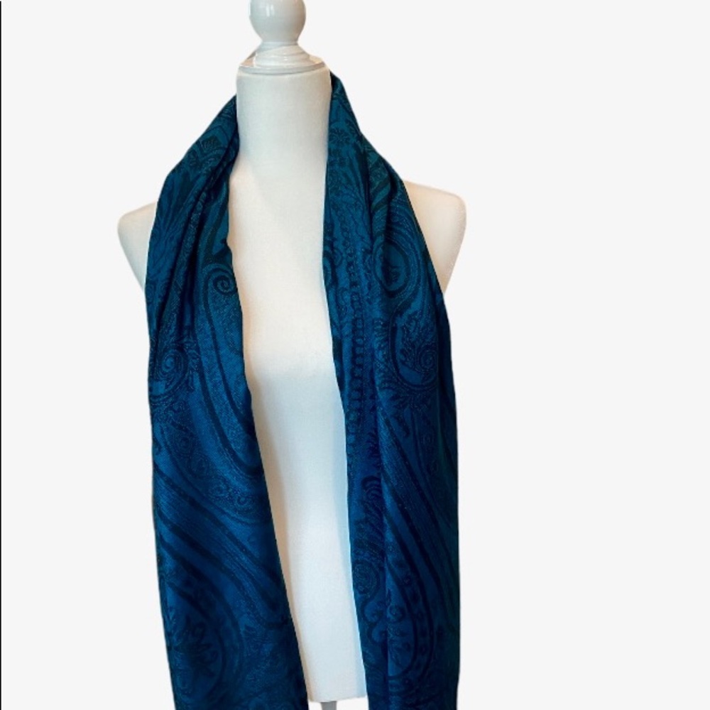 Scarf. - Picture 4 of 7